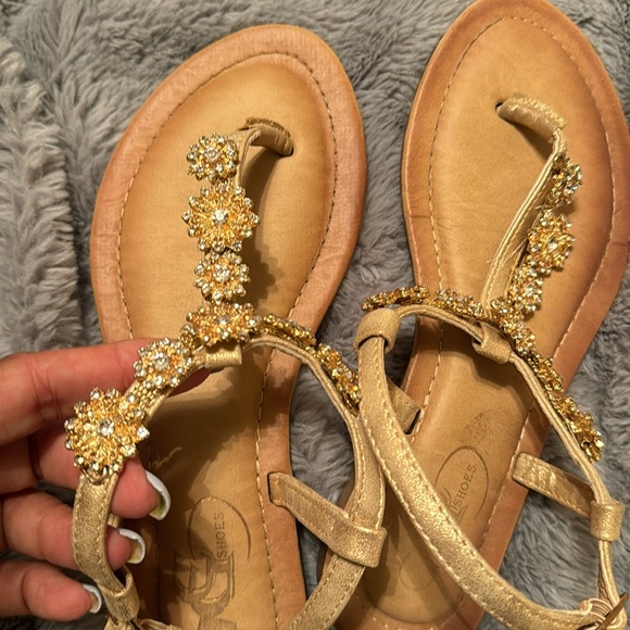 Gold Jeweled Sandals Sz 6.5 - Picture 5 of 6
